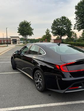 Black 2020 Hyundai SONATA Hybrid Blue