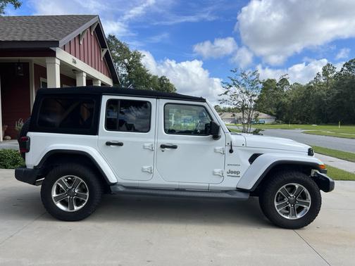 White 2019 Jeep Wrangler Unlimited Sahara