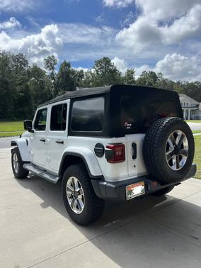 White 2019 Jeep Wrangler Unlimited Sahara
