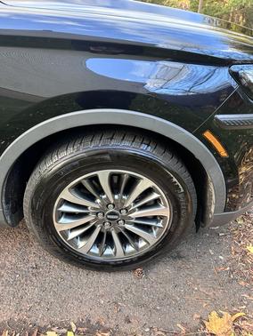 2019 Lincoln Nautilus Select