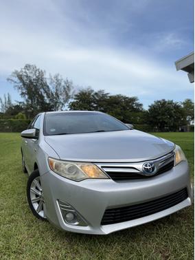 2013 Toyota Camry Hybrid XLE