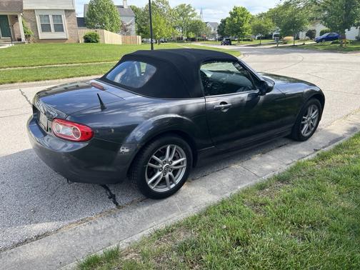 2015 Mazda MX-5 Miata Sport