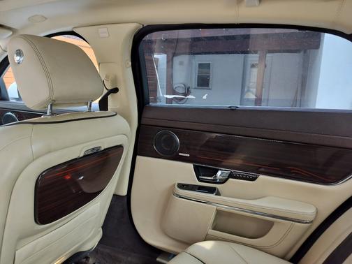 2011 Jaguar XJ L Supersport