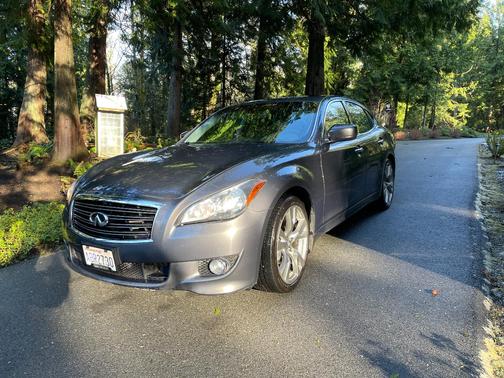 Gray 2011 INFINITI M37 Base