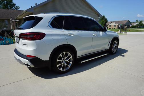 White 2019 BMW X5 xDrive40i