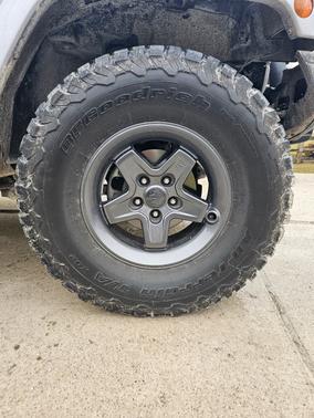 Silver 2014 Jeep Wrangler Unlimited Rubicon