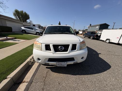 2013 Nissan Armada SV