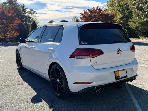 White 2019 Volkswagen Golf R 4-Door w/DCC & Navigation