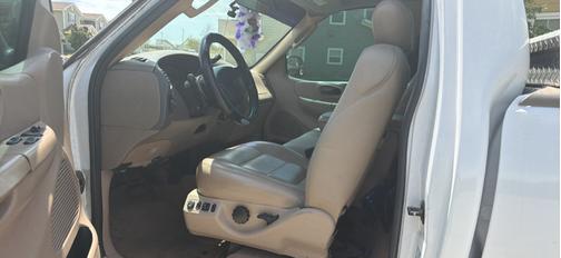 White 1999 Ford F-150 XLT