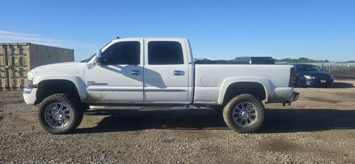 White 2006 GMC Sierra 2500 SLT H/D Crew Cab