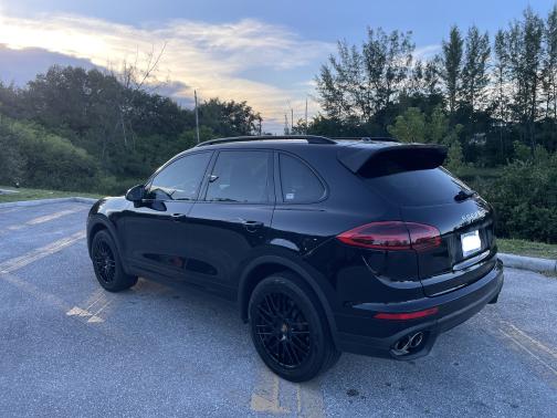 2018 Porsche Cayenne S