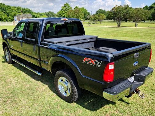 Black 2015 Ford F-250 XLT