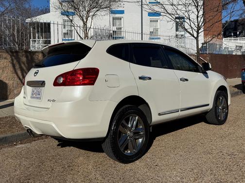 2011 Nissan Rogue Krom