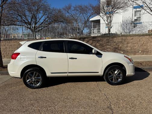 2011 Nissan Rogue Krom