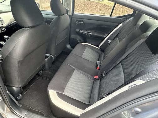 2021 Nissan Versa 1.6 SV