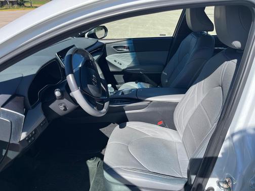 White 2020 Toyota Avalon Limited