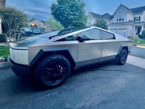 2024 Tesla Cybertruck AWD
