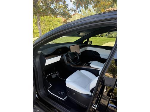 2023 Tesla Model X Base
