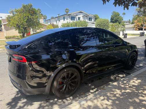 2023 Tesla Model X Base