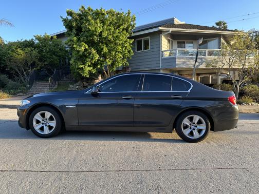 2012 BMW 528 i