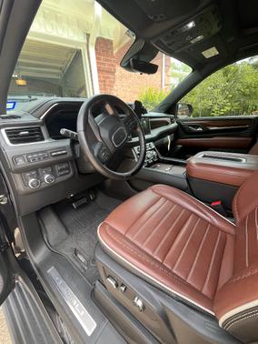 Black 2024 GMC Yukon Denali Ultimate