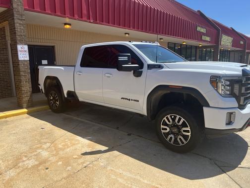 2022 GMC Sierra 2500 AT4