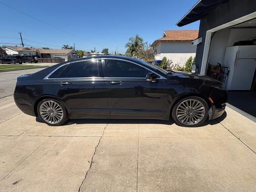 2013 Lincoln MKZ Hybrid Base