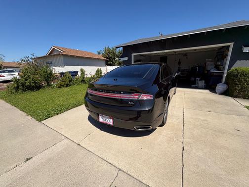 2013 Lincoln MKZ Hybrid Base