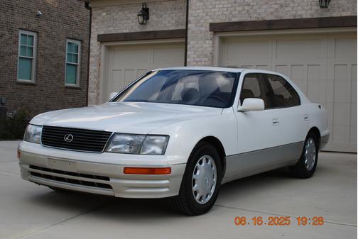 1996 Lexus LS 400 Base