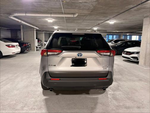 2022 Toyota RAV4 Hybrid LE