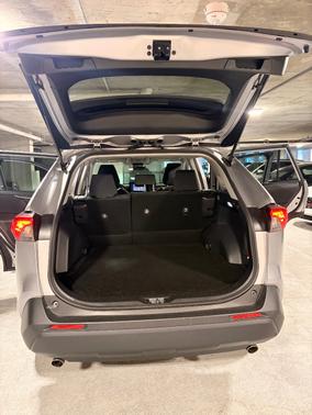 2022 Toyota RAV4 Hybrid LE