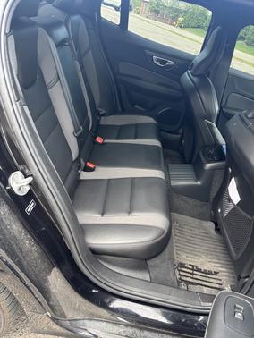 2023 Volvo S60 Recharge Plug-In Hybrid T8 Ultimate Black Edition