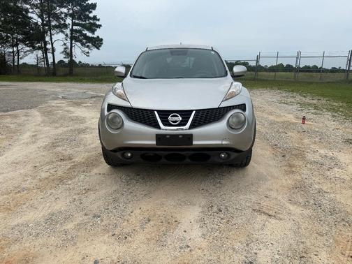 Silver 2012 Nissan Juke SL