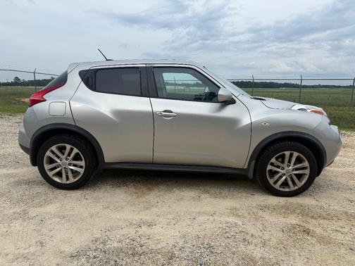 Silver 2012 Nissan Juke SL