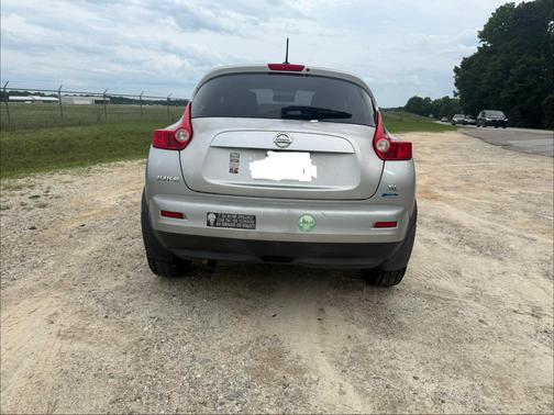 Silver 2012 Nissan Juke SL