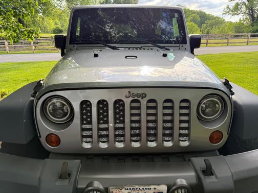 Silver 2013 Jeep Wrangler Unlimited Sport