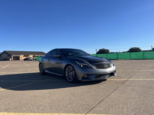 2014 INFINITI Q60 Sport