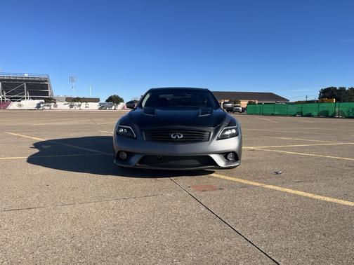 2014 INFINITI Q60 Sport