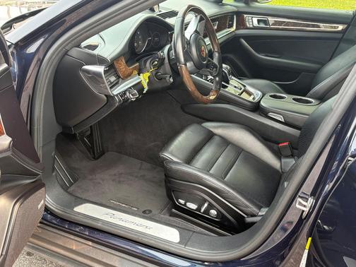 Blue 2018 Porsche Panamera Panamera