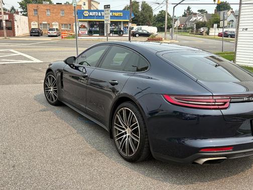 Blue 2018 Porsche Panamera Panamera