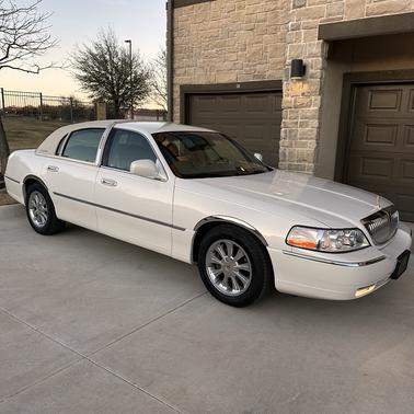 2003 Lincoln Town Car Cartier