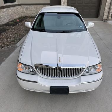 2003 Lincoln Town Car Cartier