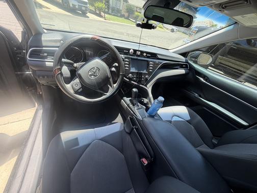 Black 2018 Toyota Camry LE