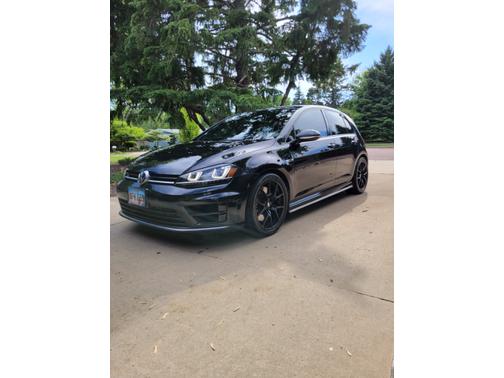2015 Volkswagen Golf R 4-Door