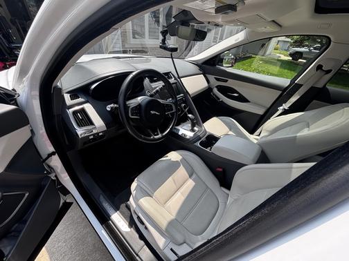 2019 Jaguar E-PACE SE