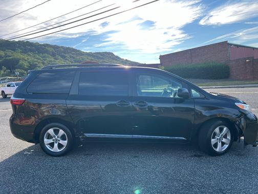 2014 Toyota Sienna L