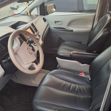 2014 Toyota Sienna L