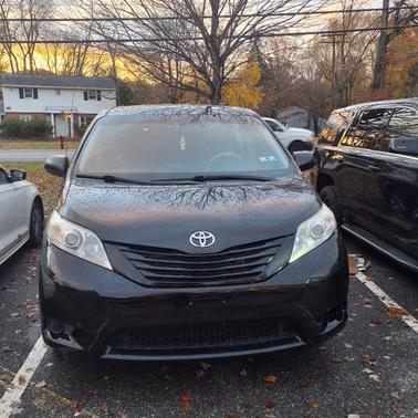 2014 Toyota Sienna L