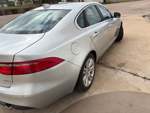 2017 Jaguar XF 35t Premium