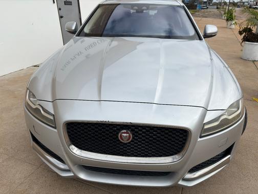 2017 Jaguar XF 35t Premium
